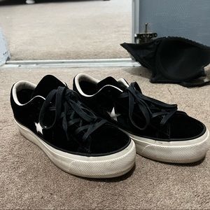 Platform velvet converse